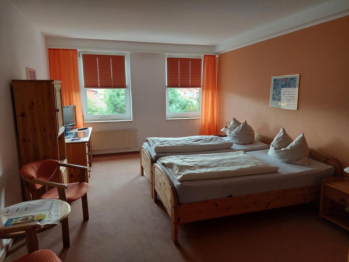 Neustaedter Hof Hotel Garni Neustadt am Rübenberge Екстериор снимка