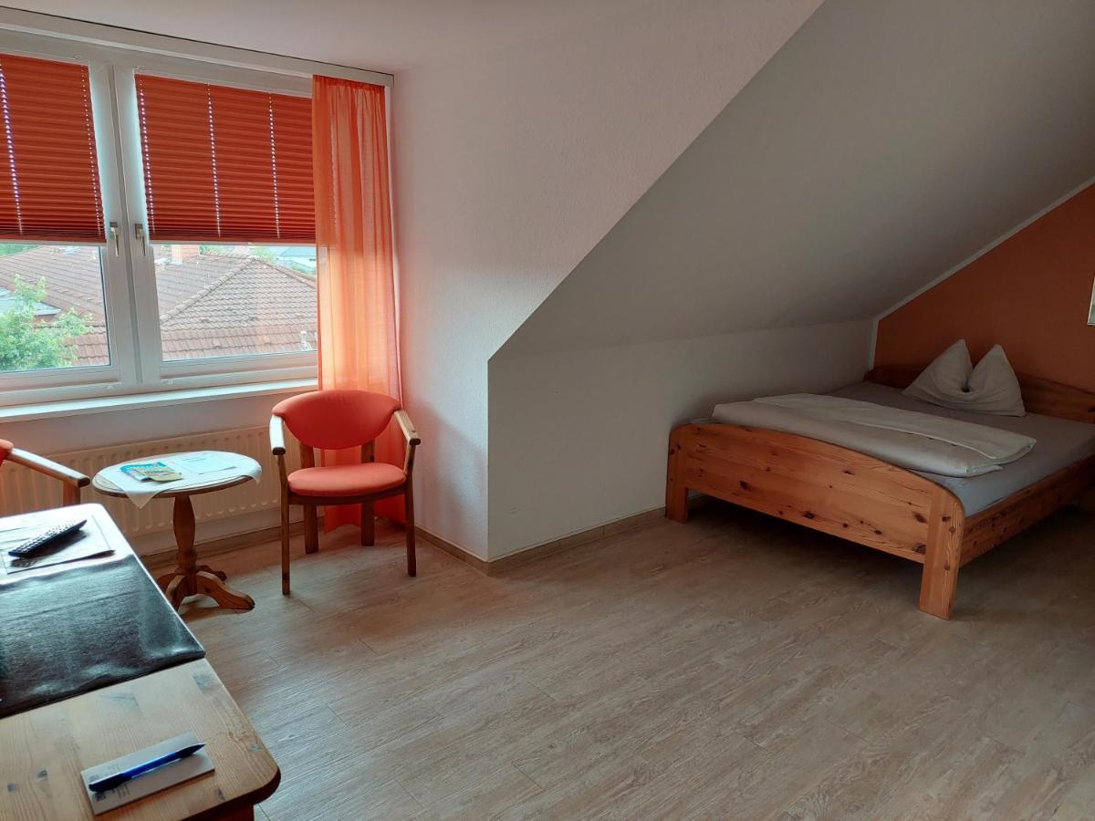 Neustaedter Hof Hotel Garni Neustadt am Rübenberge Екстериор снимка