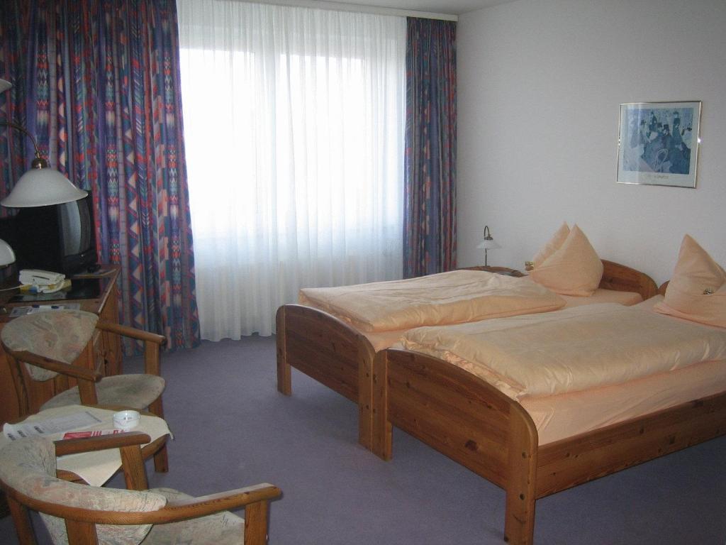 Neustaedter Hof Hotel Garni Neustadt am Rübenberge Екстериор снимка